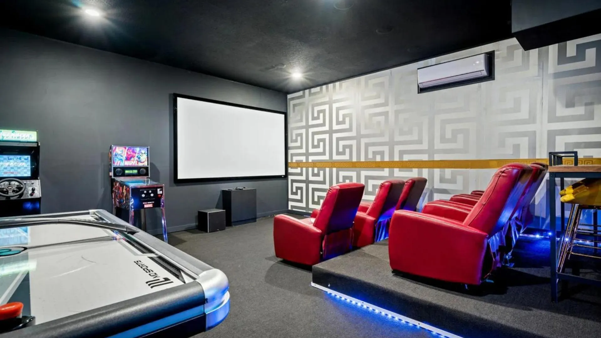 Experience The Magic - Accommodates 16 With Resort Amenities! Davenport Holiday home